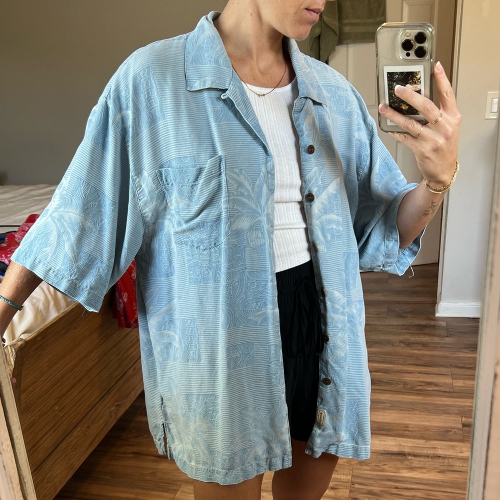 Jamaica Jaxx silk button down shirt